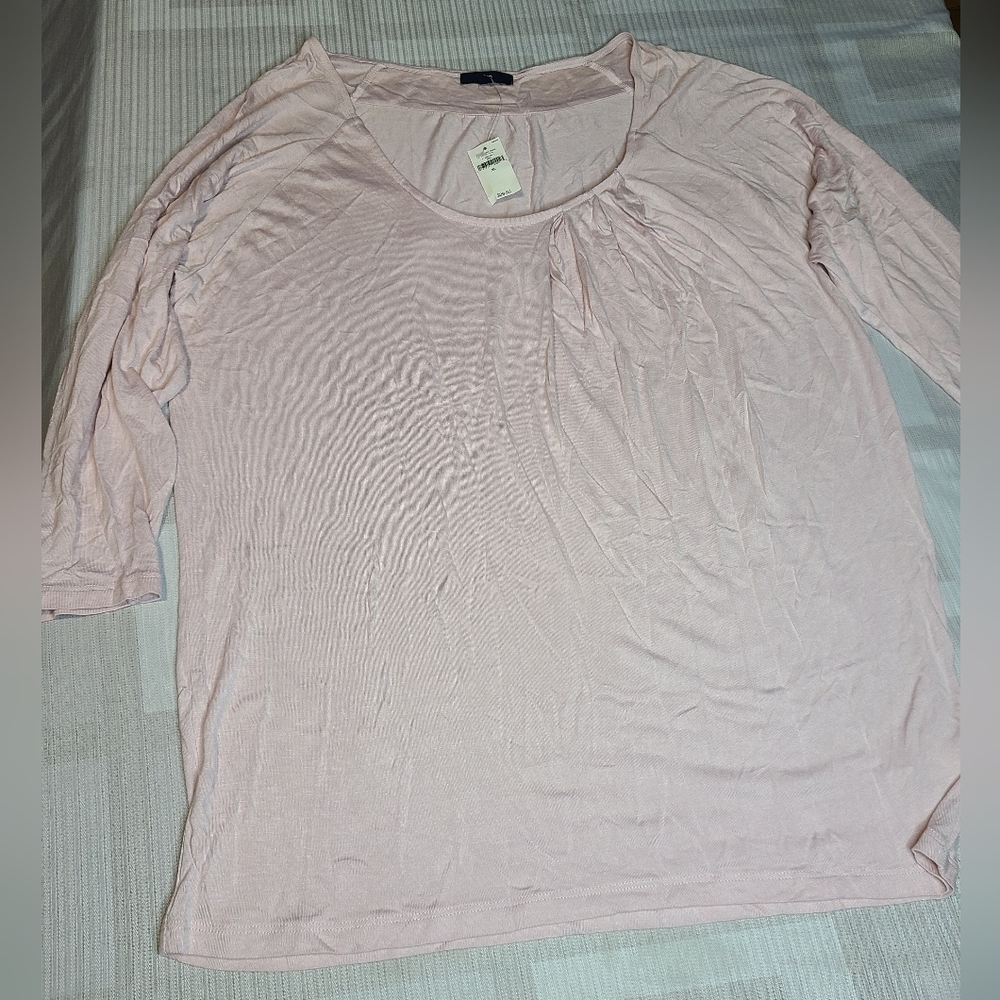 Gap women's shirt